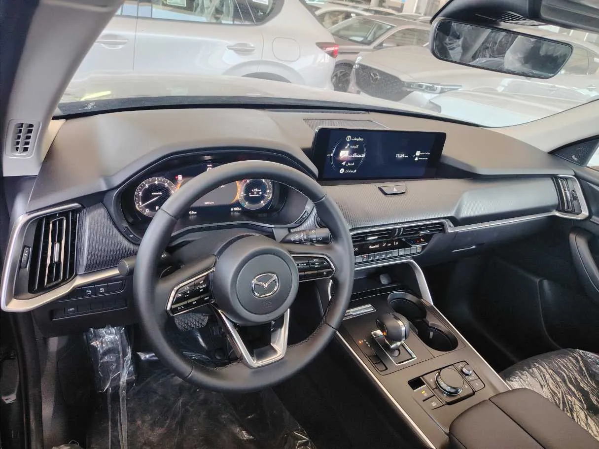 Car image 14