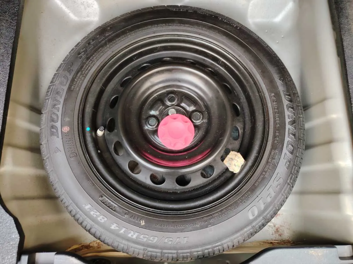 Car image 23