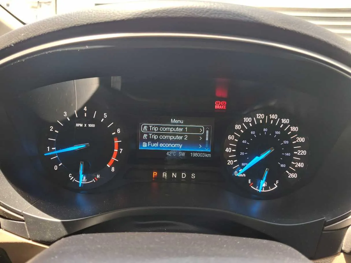 Car image 10