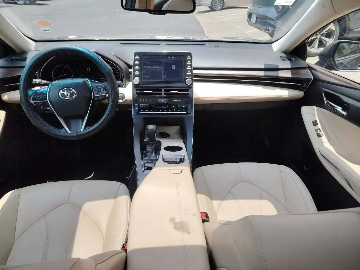 Car image 20