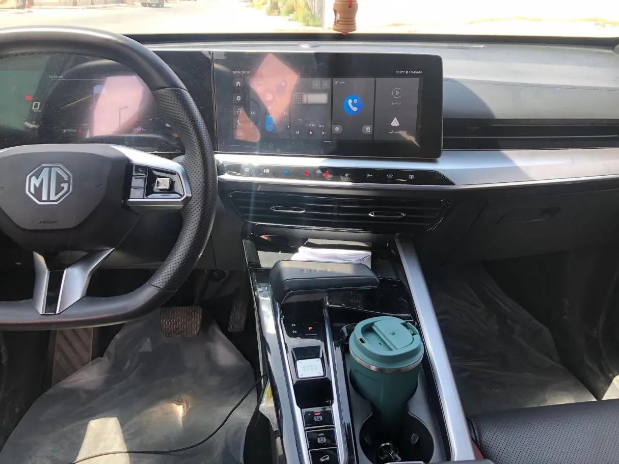 Car image 16