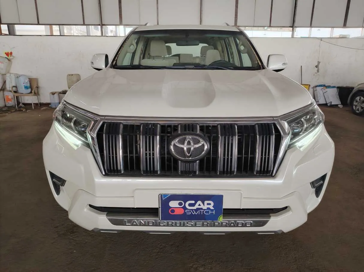 Car image 2