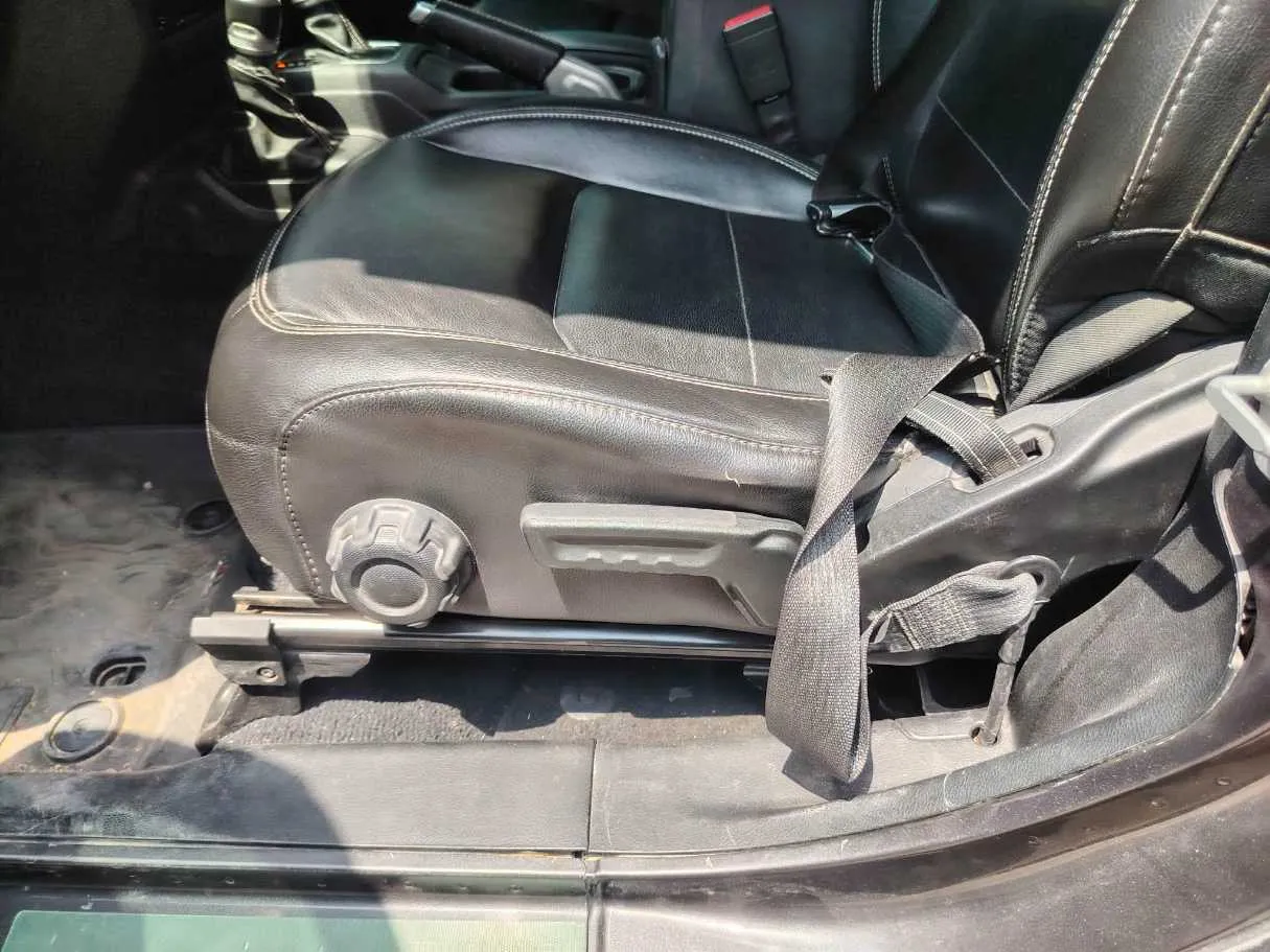 Car image 29