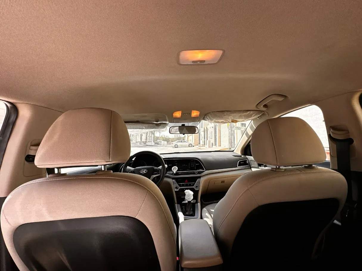 Car image 16
