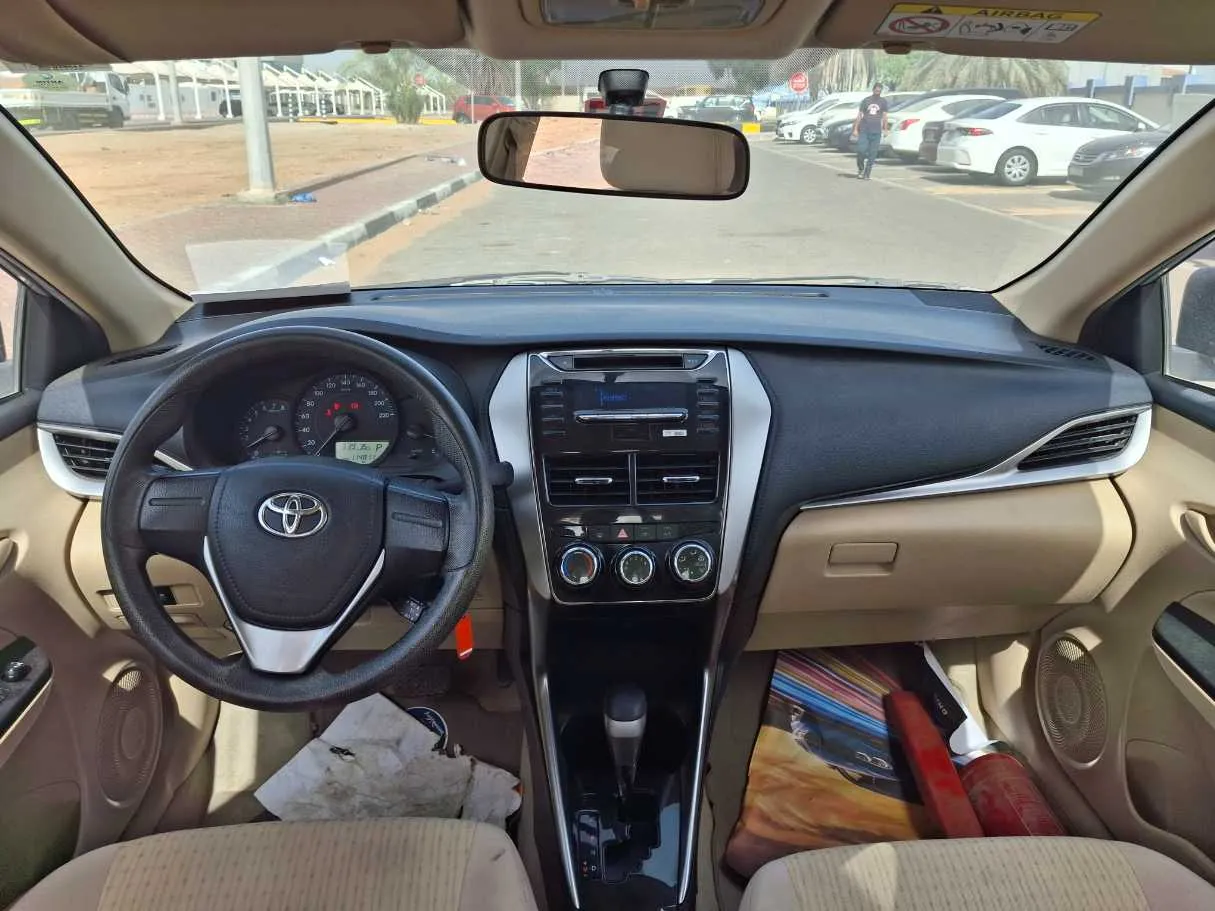 Car image 15