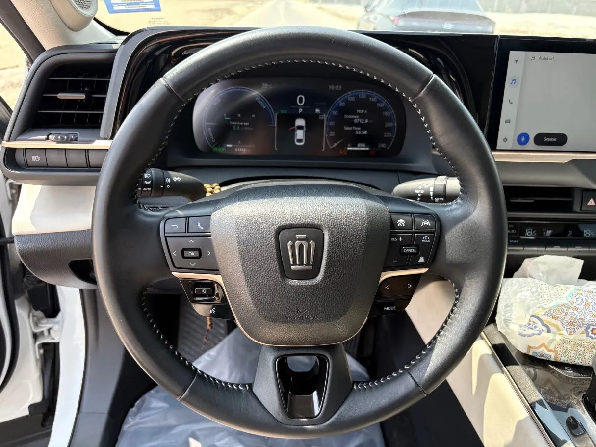 Car image 23