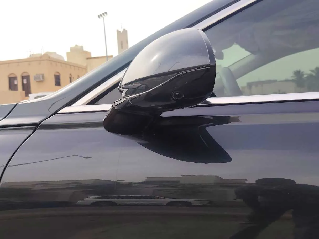 Car image 34