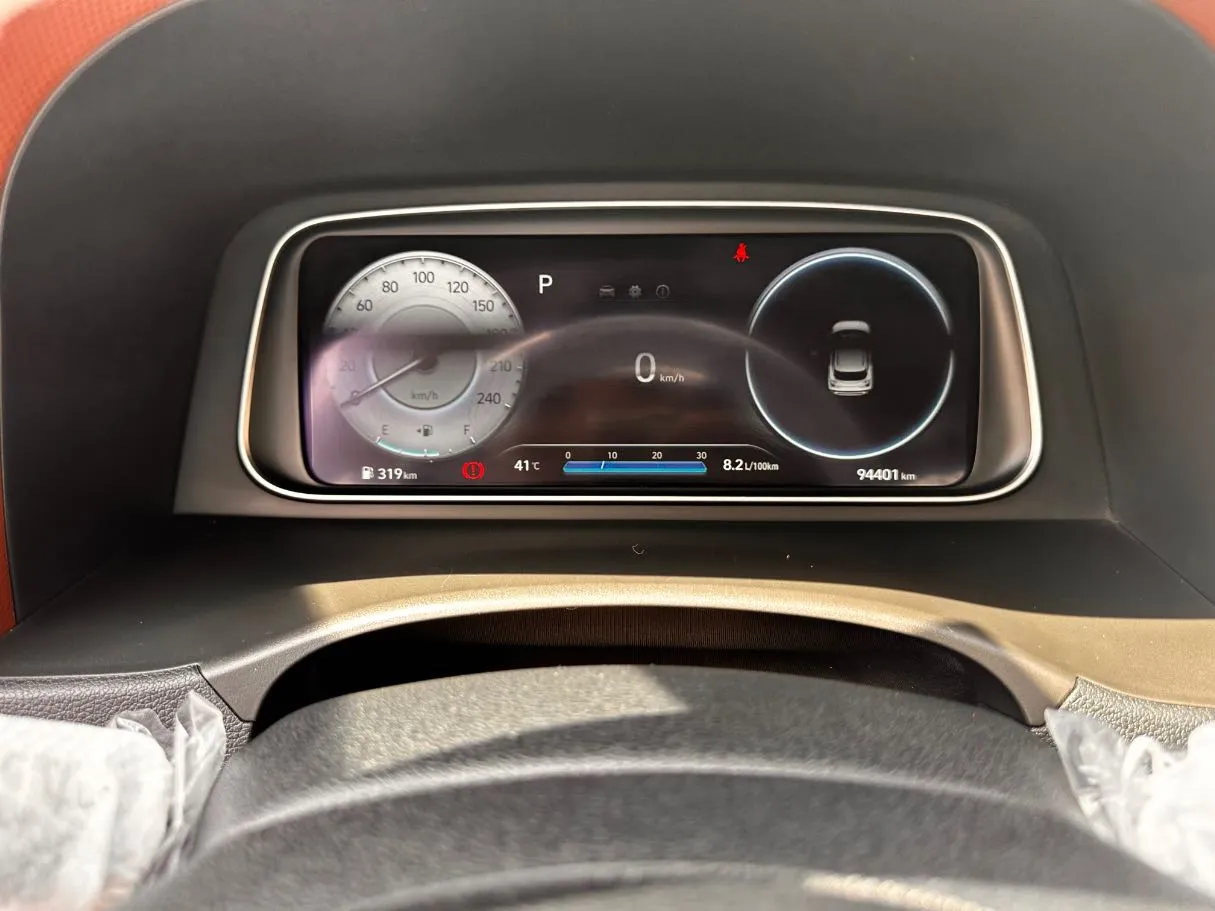 Car image 20