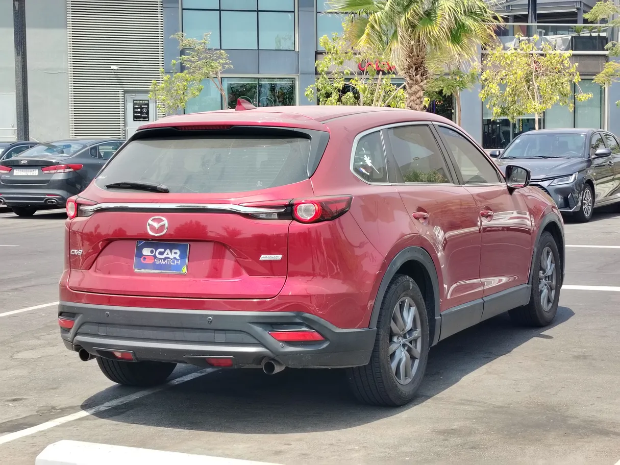 Car image 5