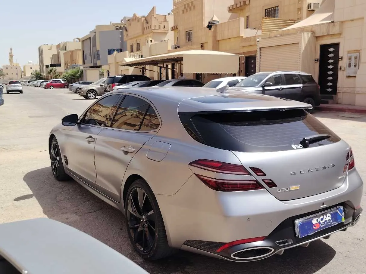 Car image 7