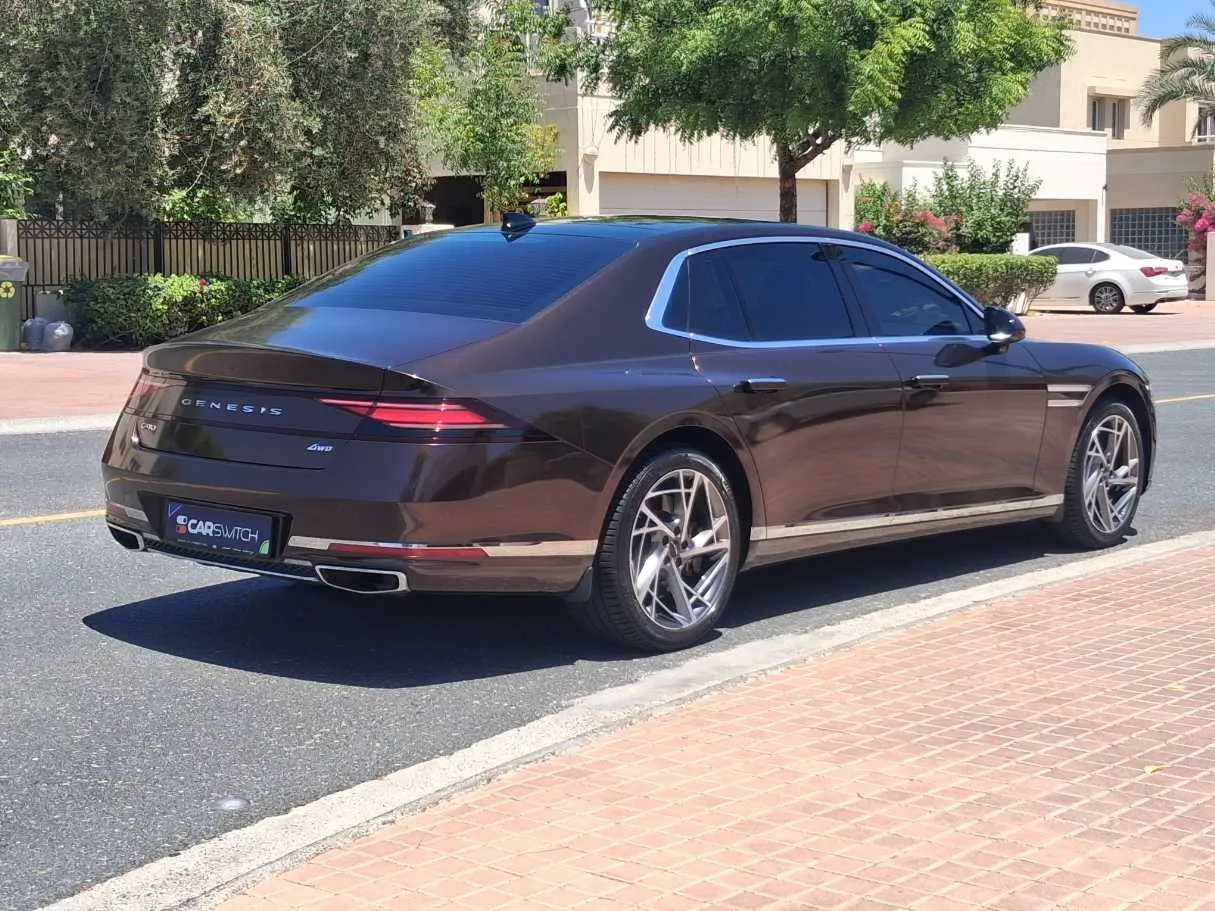 Car image 5