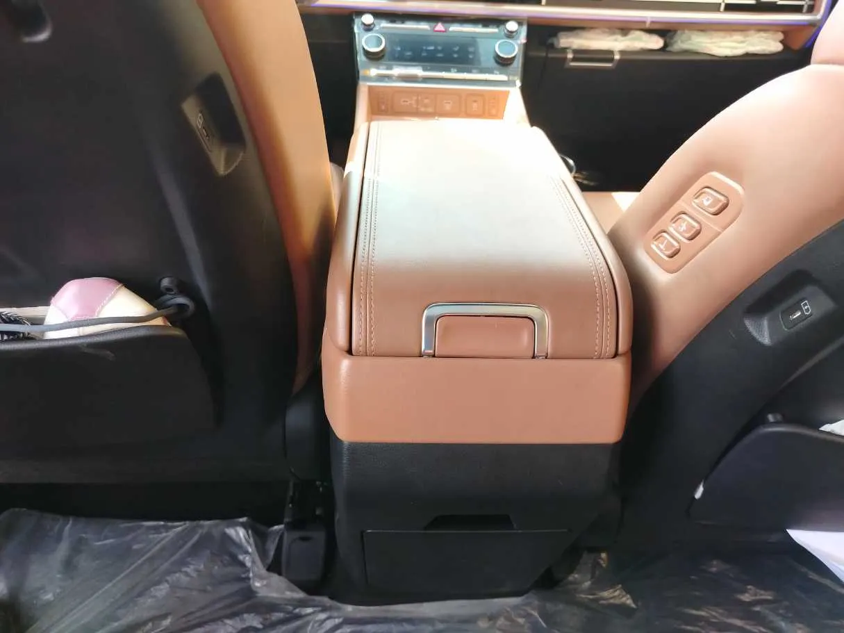 Car image 42