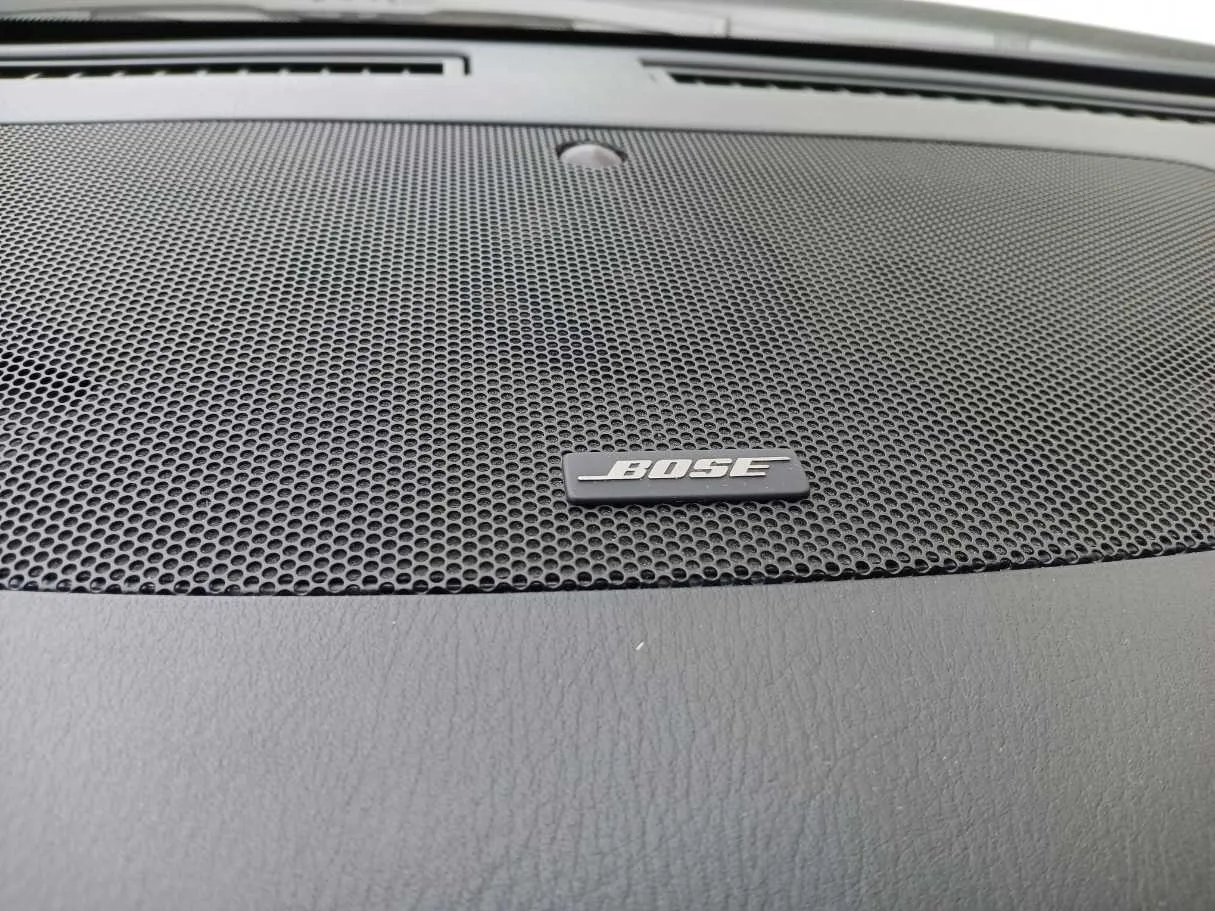 Car image 24