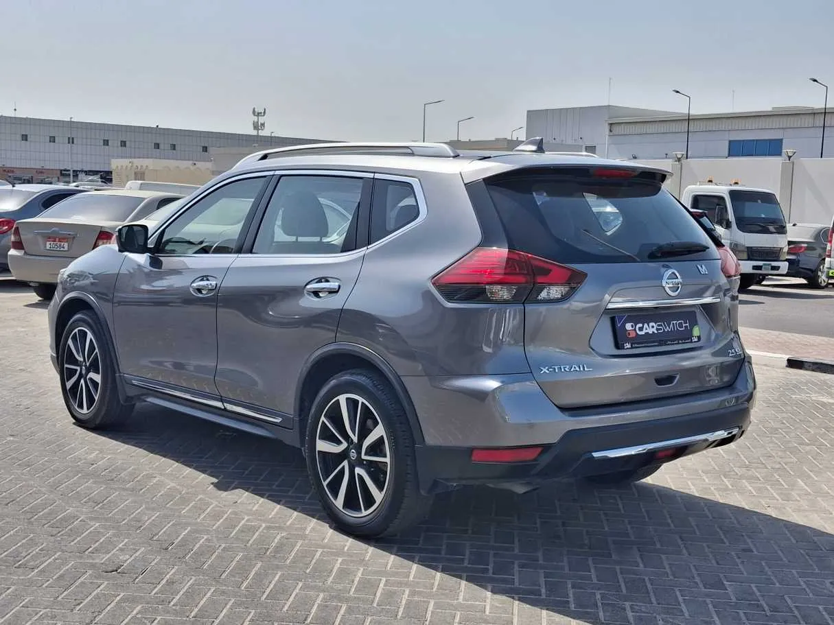 Car image 7