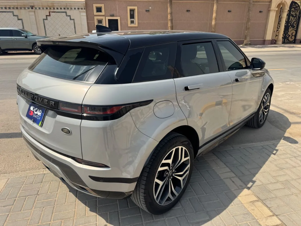 Car image 5