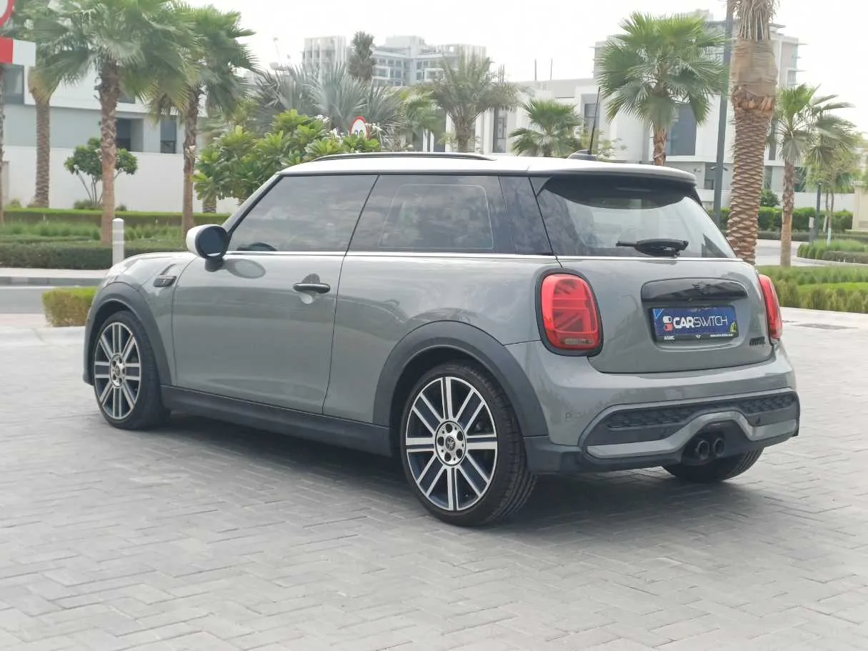 Car image 7