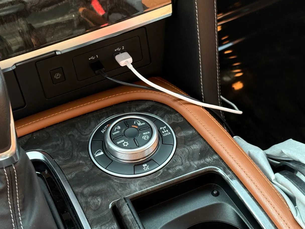 Car image 22