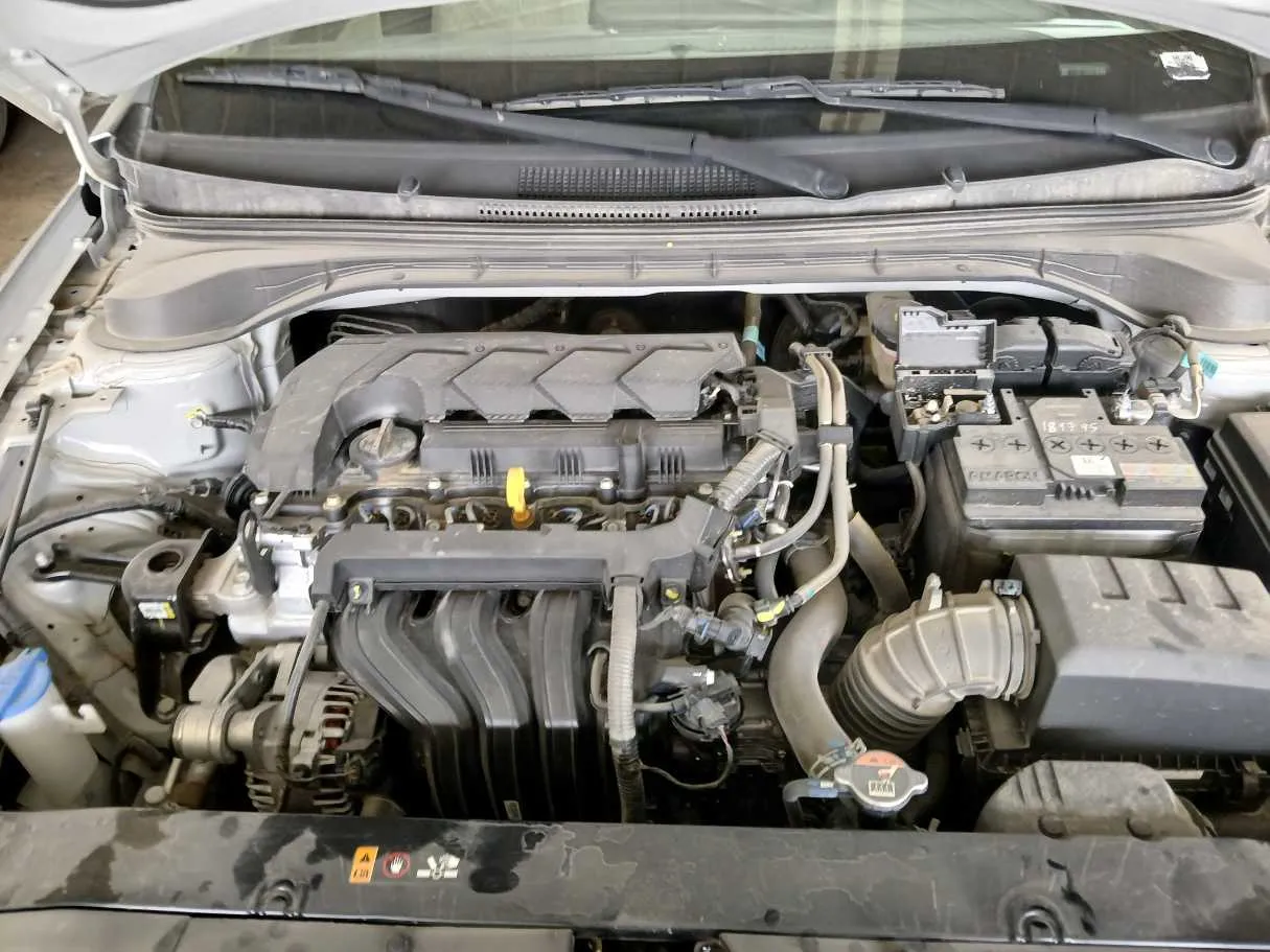 Car image 17