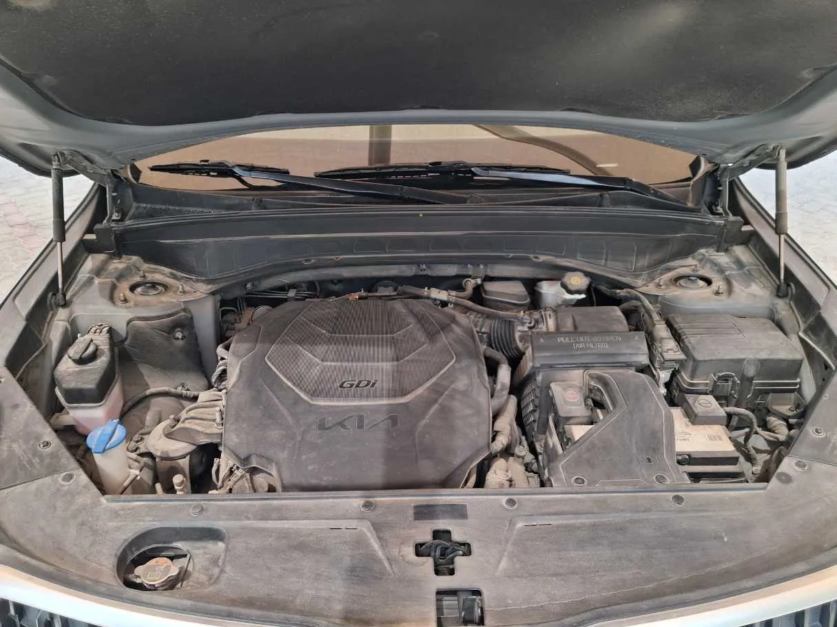 Car image 23