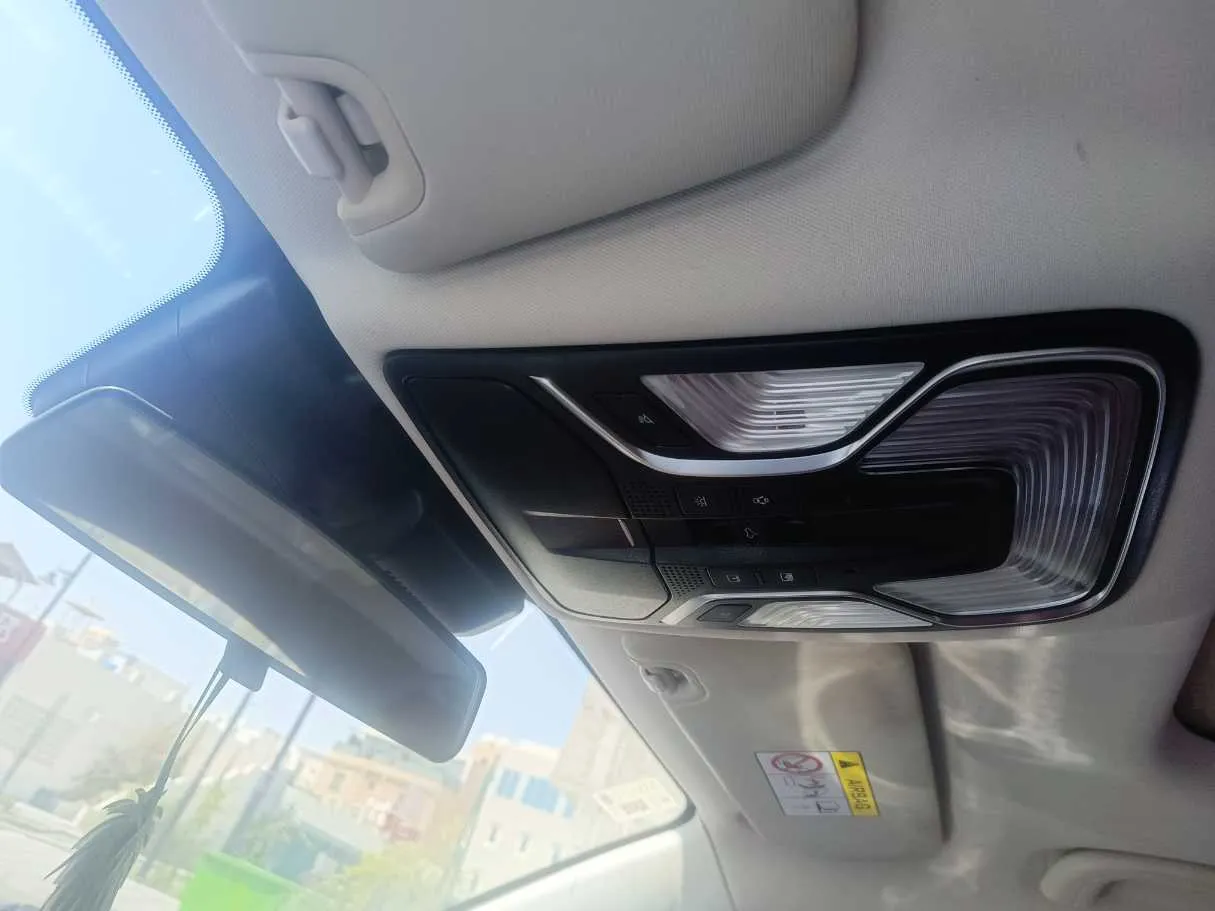 Car image 31