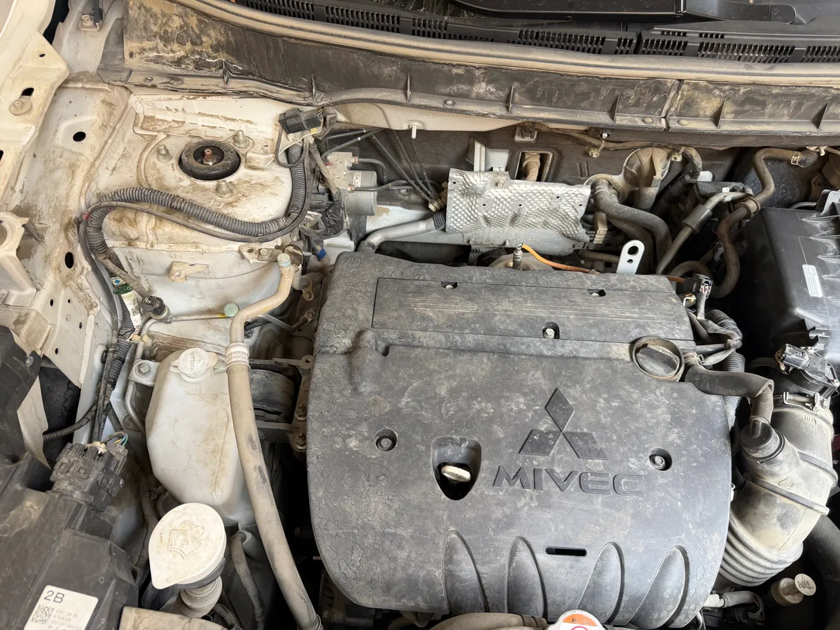Car image 8