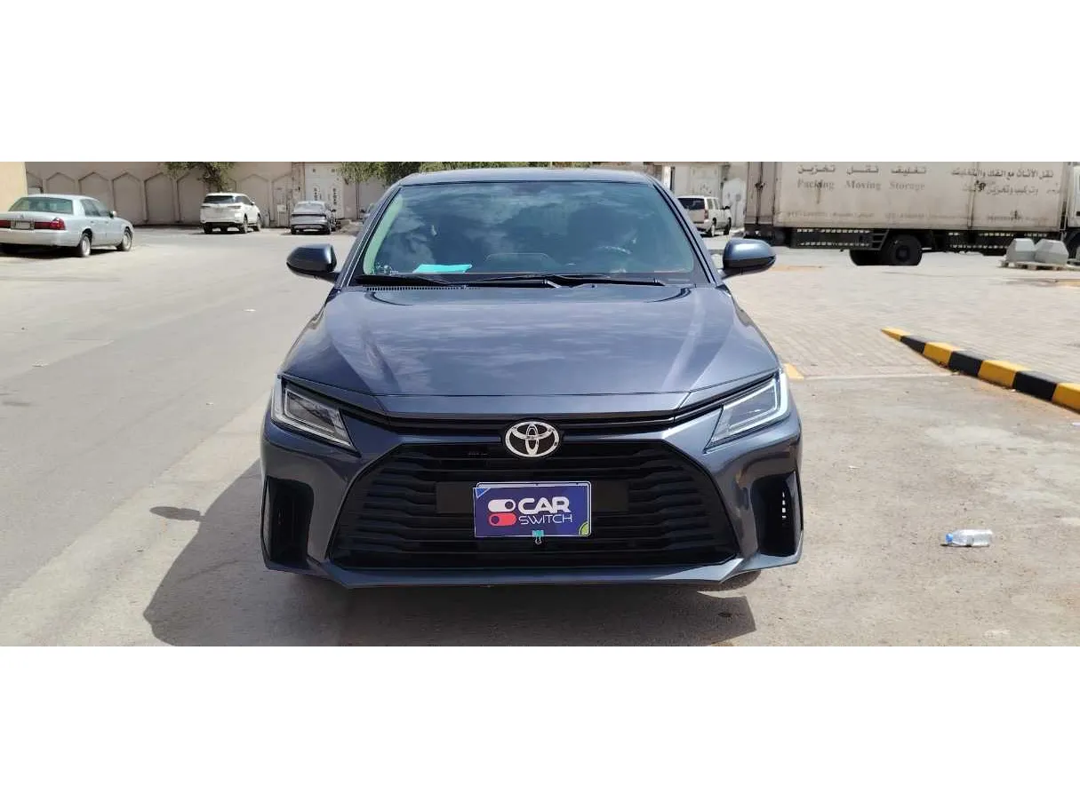 Car image 2