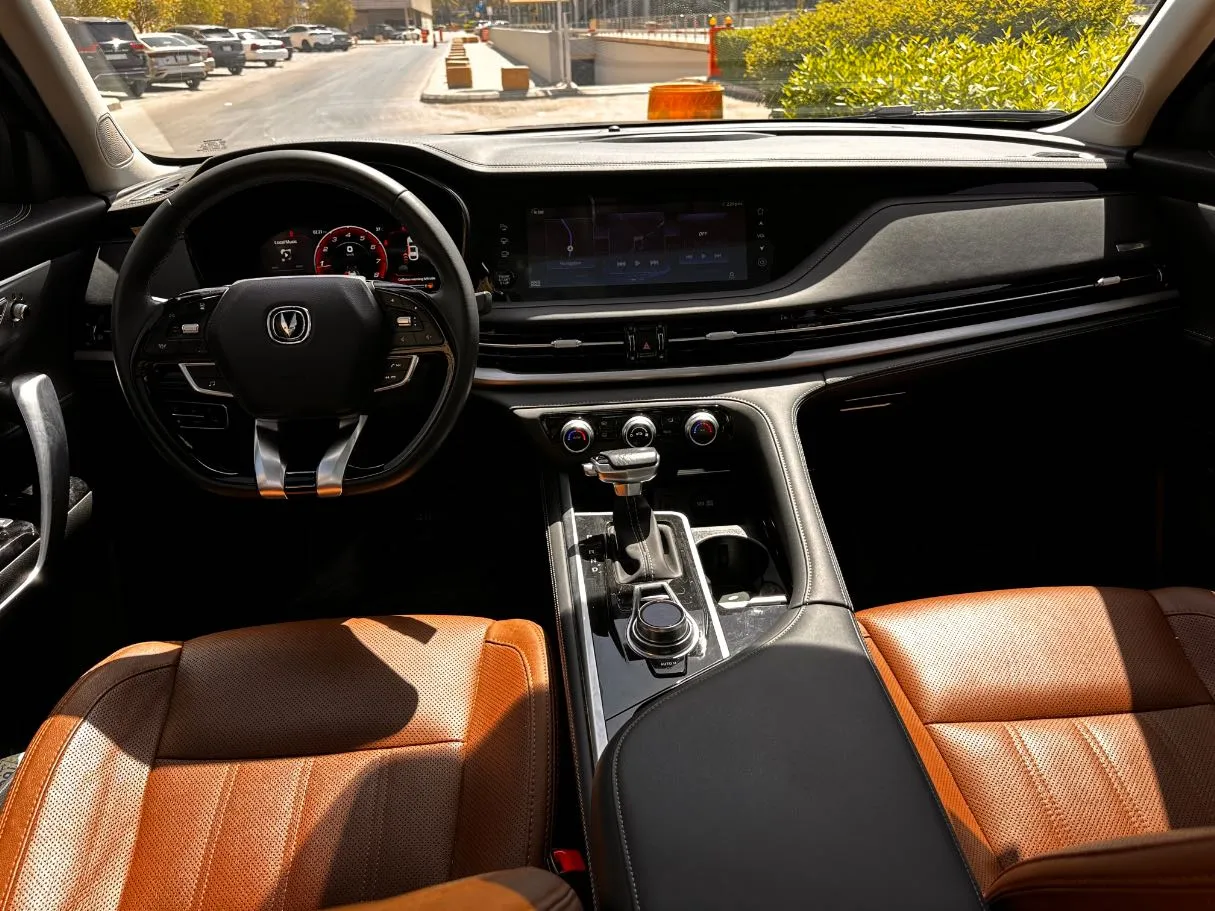 Car image 17