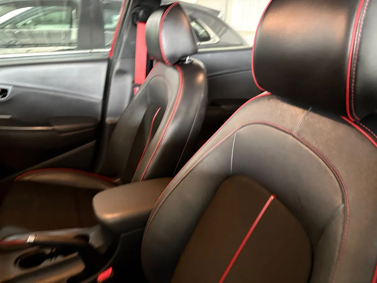 Car image 8