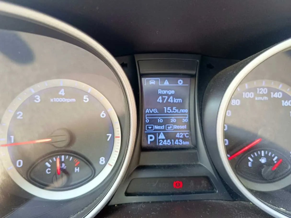 Car image 27