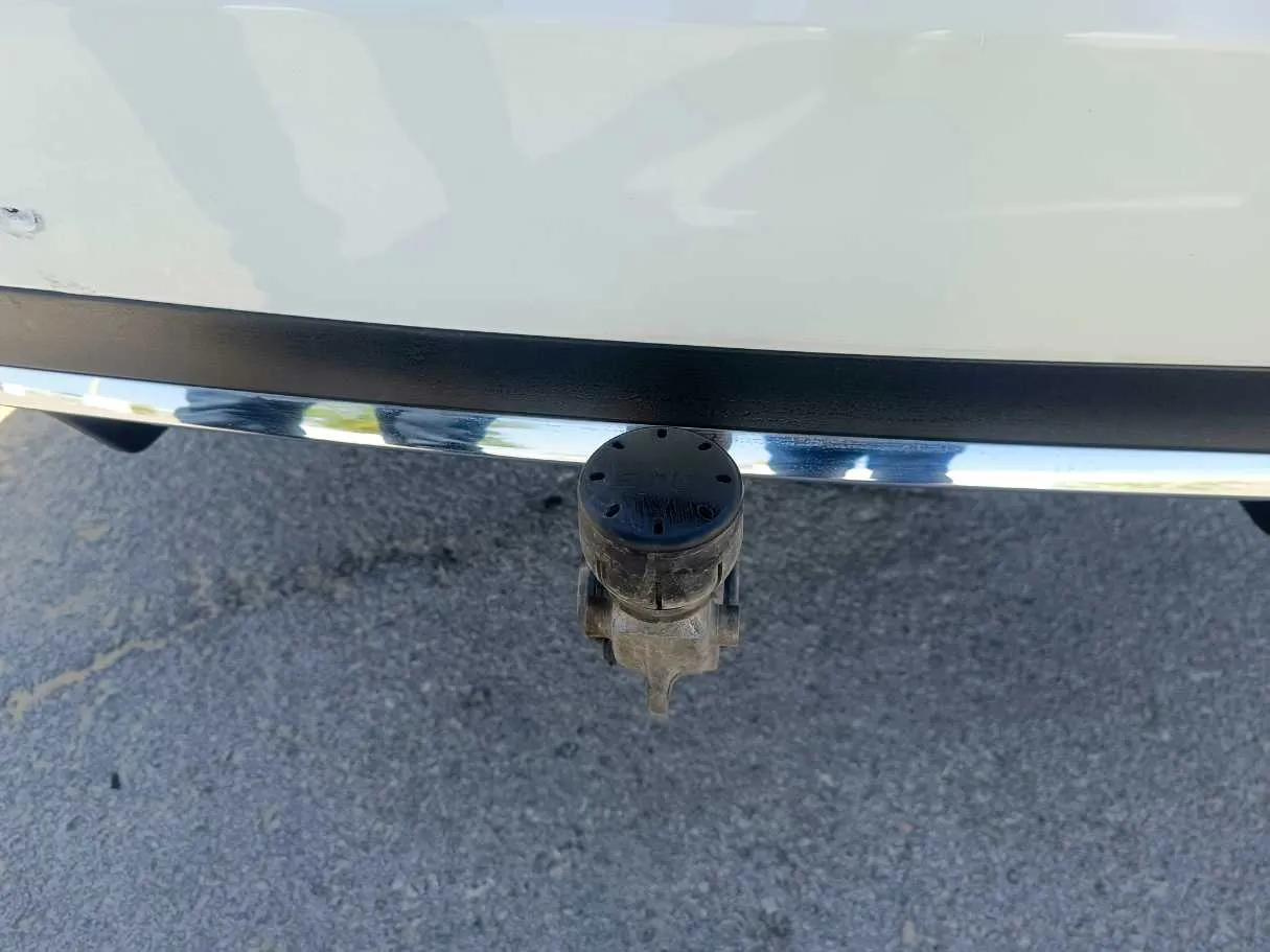 Car image 40