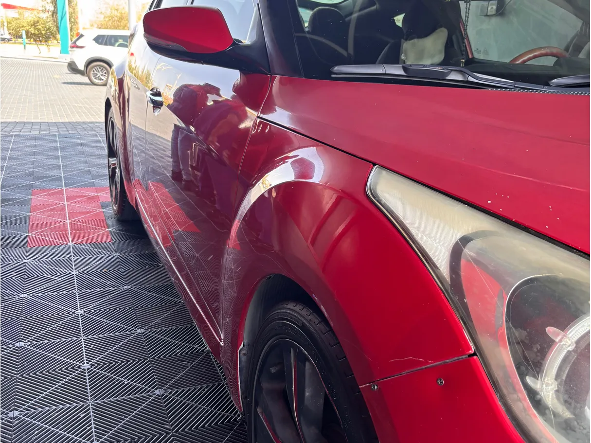 Car image 3