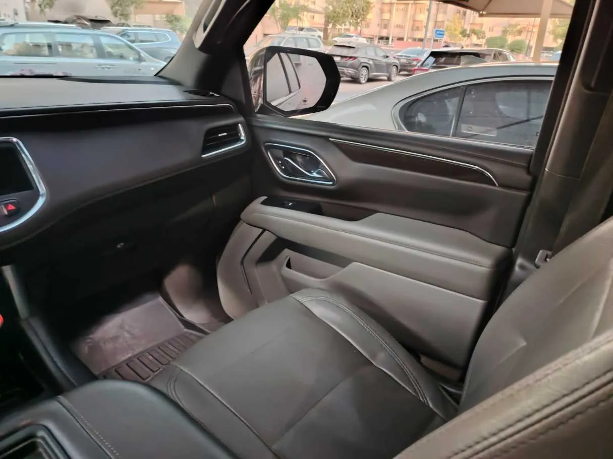 Car image 37