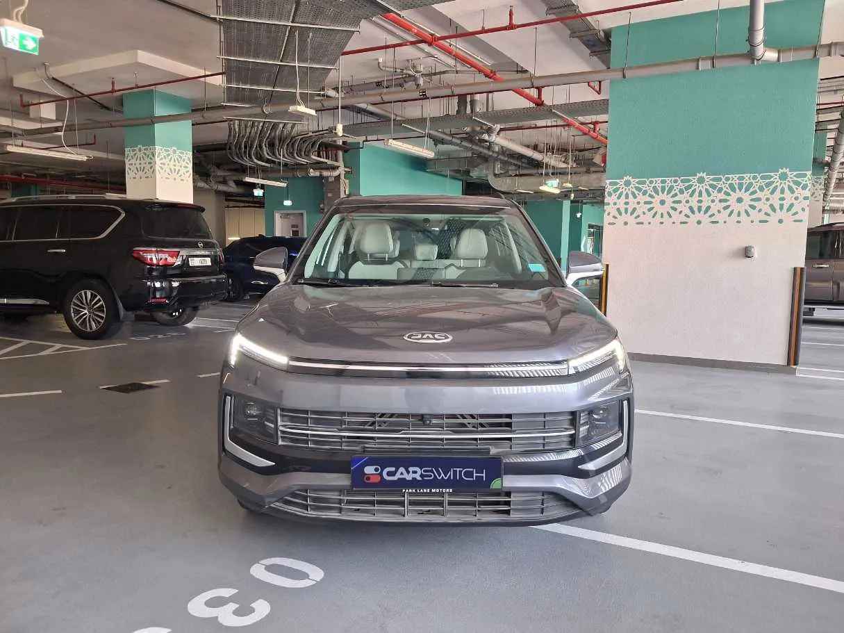 Car image 2