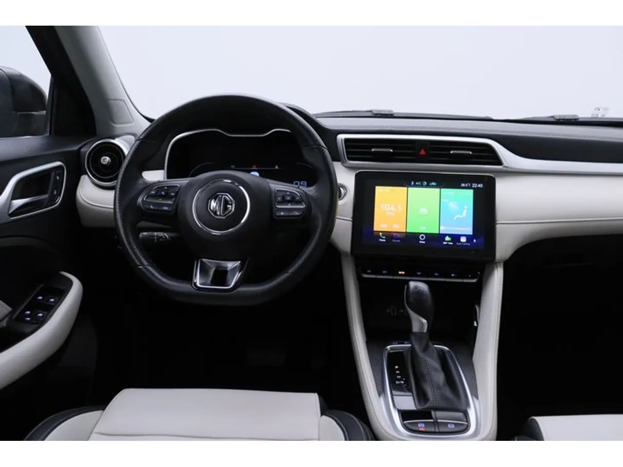 Car image 15