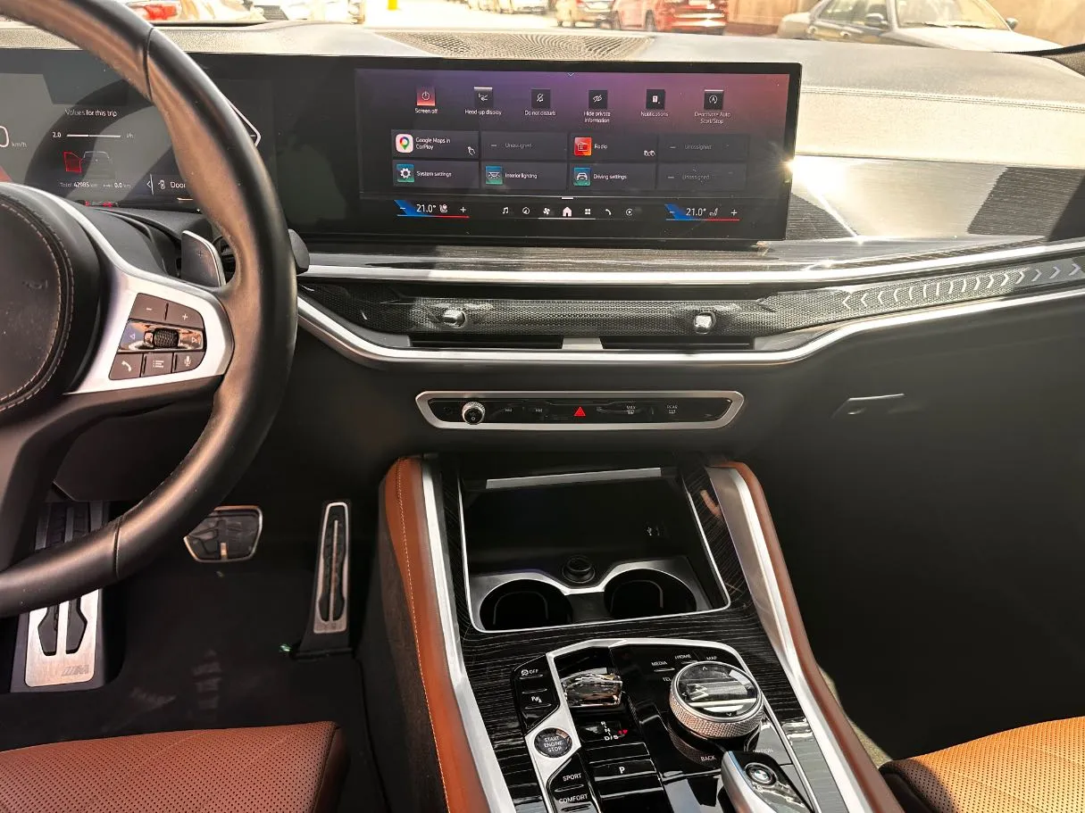 Car image 22