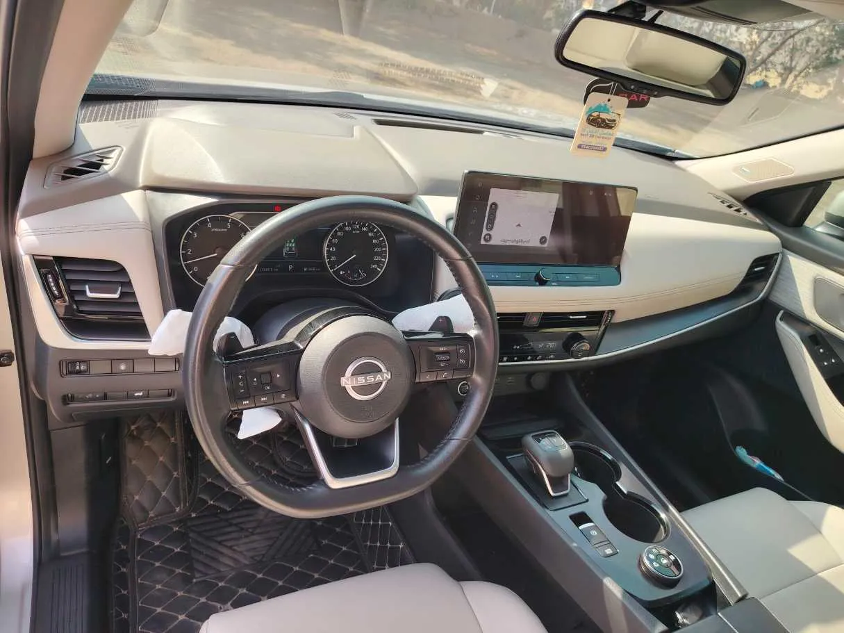Car image 13