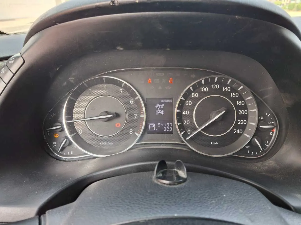 Car image 18