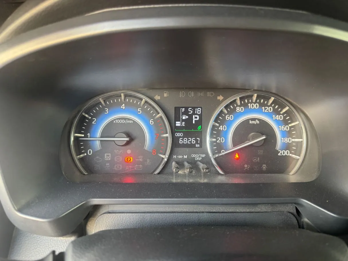 Car image 18