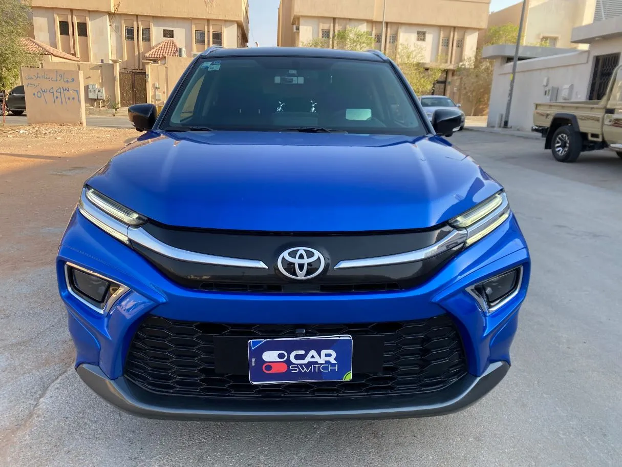 Car image 2