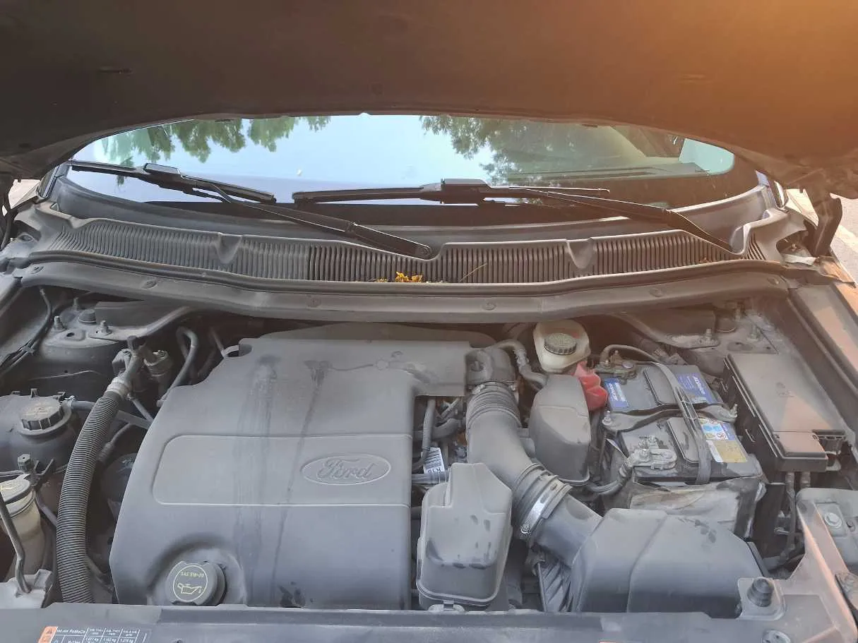 Car image 21