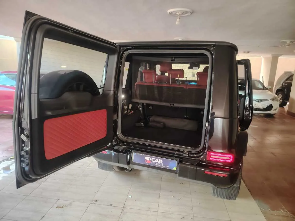 Car image 30