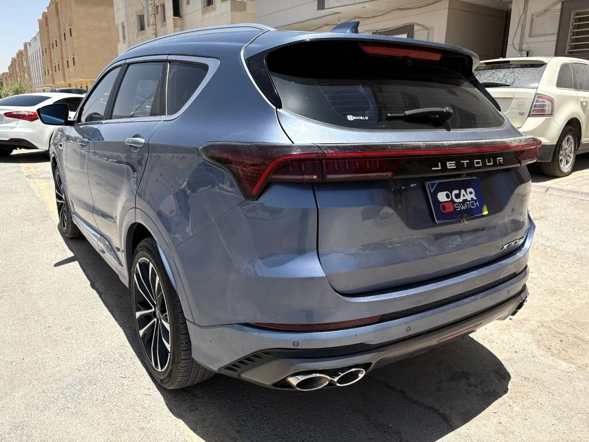 Car image 7