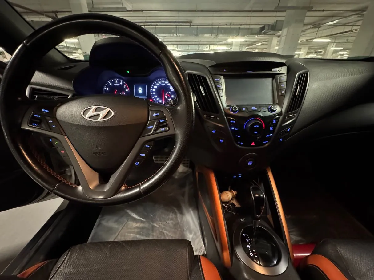 Car image 13