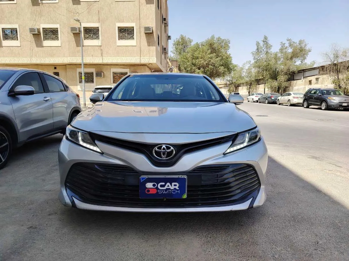 Car image 2