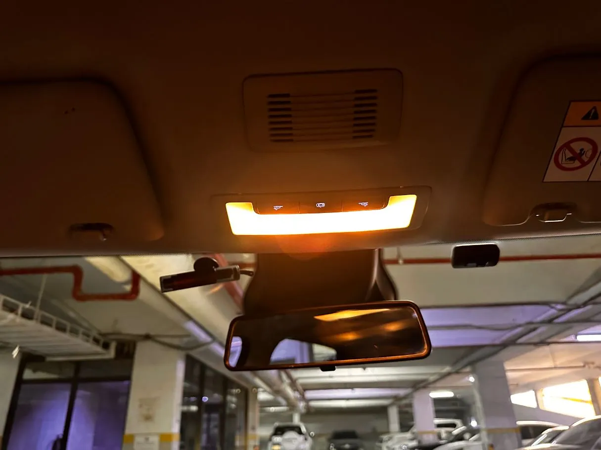 Car image 24