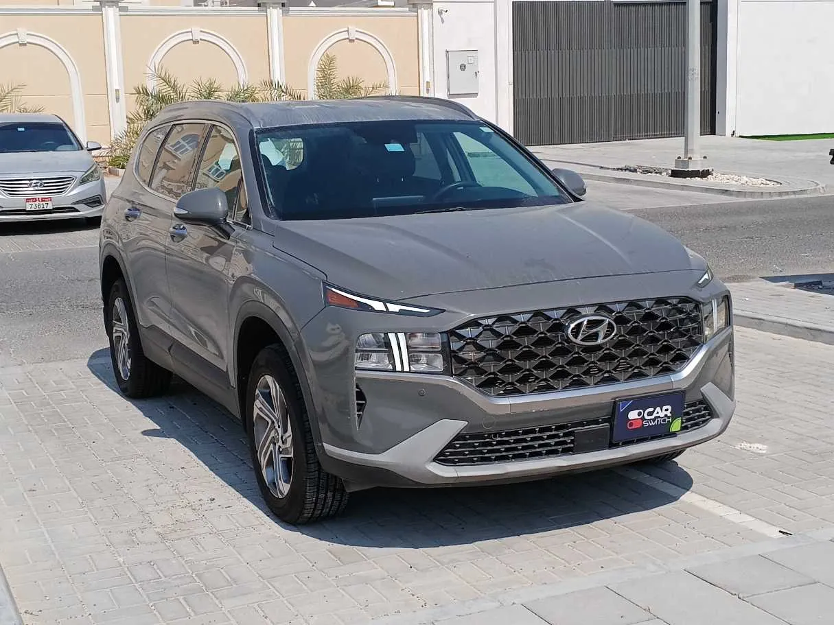 Car image 4