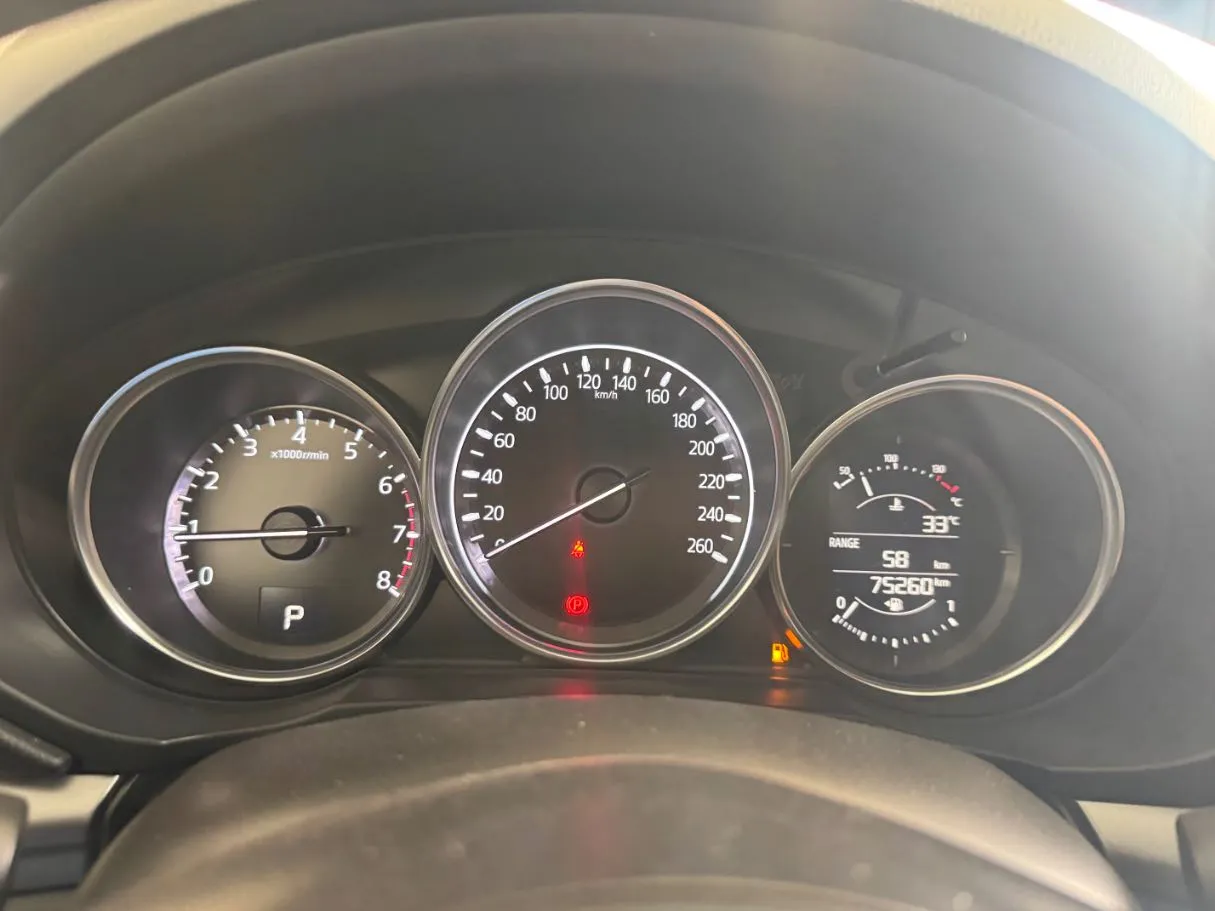 Car image 8