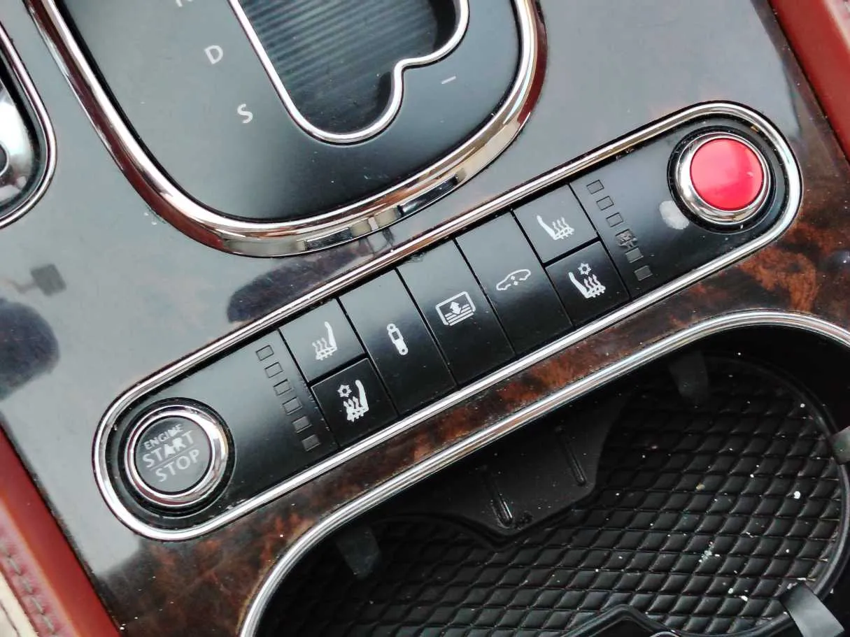 Car image 33
