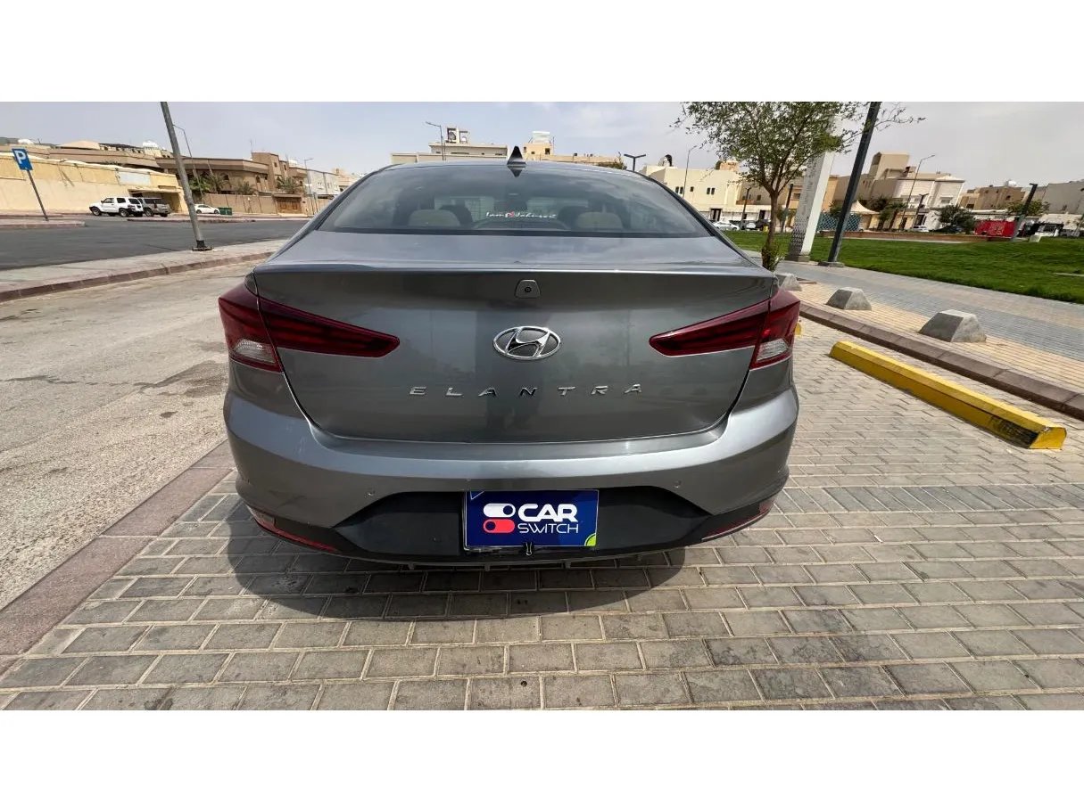 Car image 6