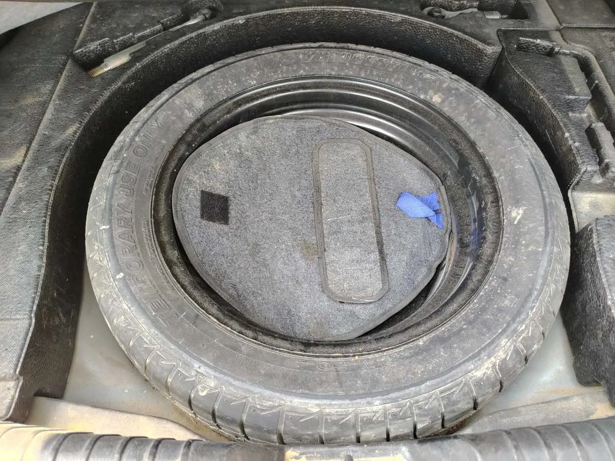 Car image 42